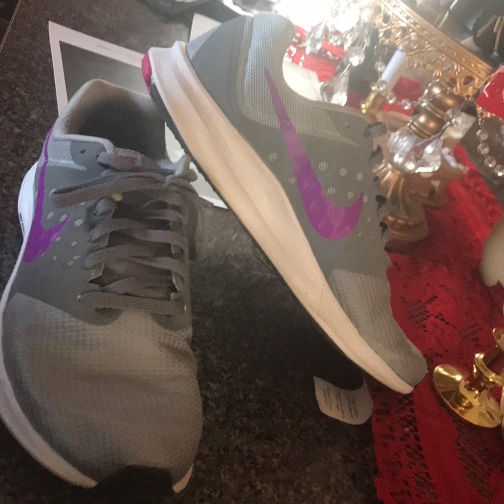 Nike downshift running shoes